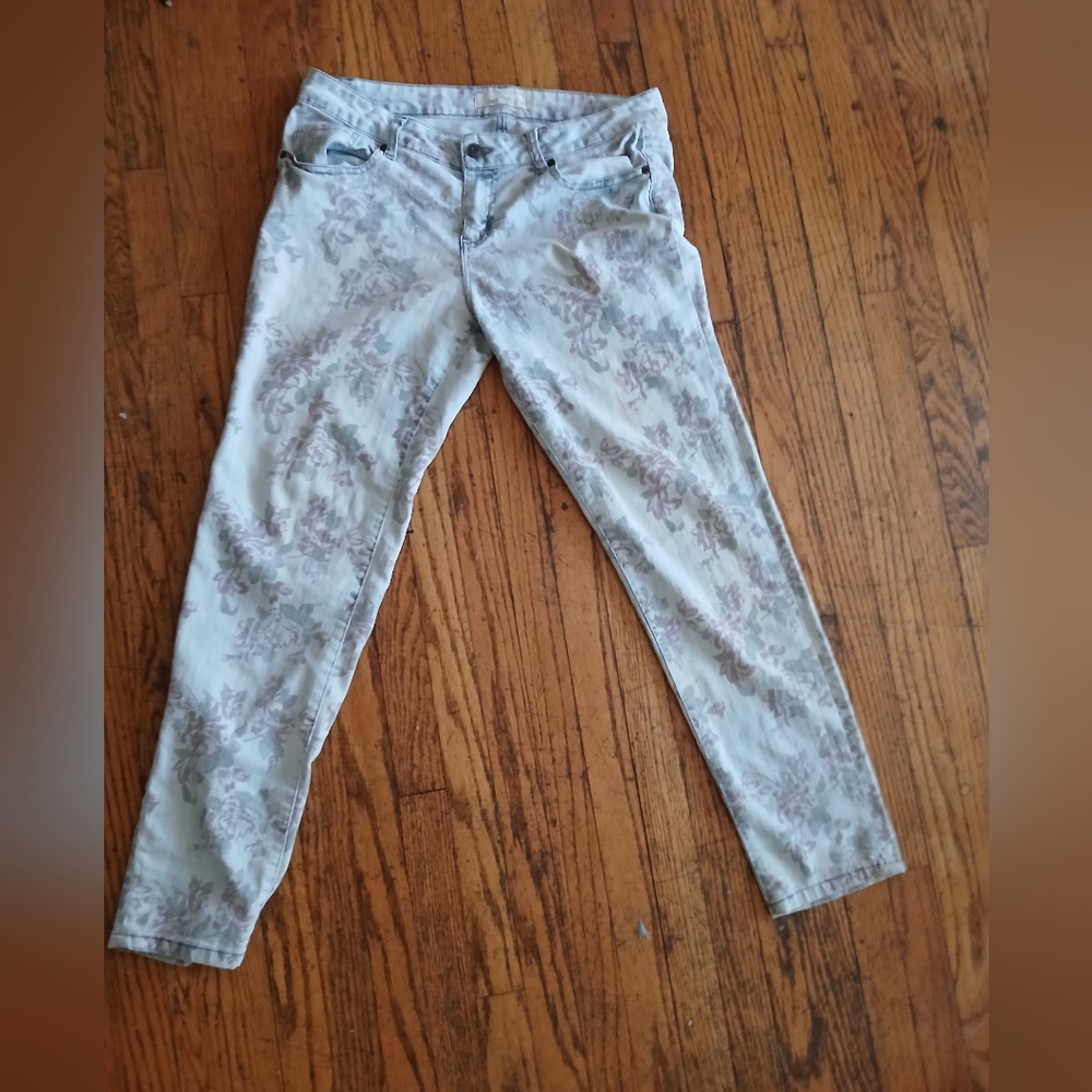 Forever 21 Cream Floral Skinny Jeans